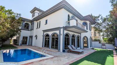 Luxury 5BHK + M With private pool and beach access