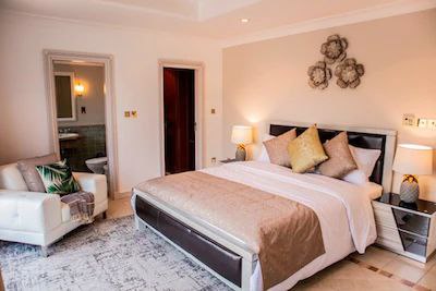 Luxury 5BR+Maid Villa with Private Gym Beach Access on Palm Jumeirah