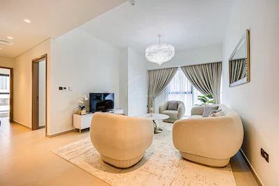 Bright 5th floor 2BD apartment near Burj Khalifa