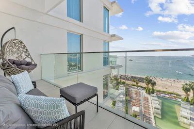 Elegant sea view apartment in La Vie JBR with private beach