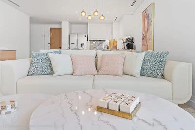 Elegant sea view apartment in La Vie JBR with private beach