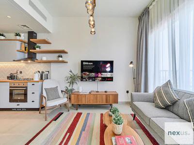 Modern 1-Bedroom Apartment with Stunning Views