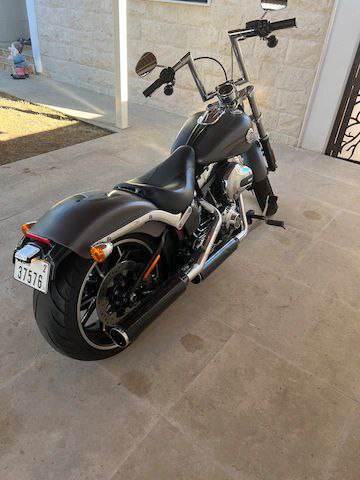 هارلي break out