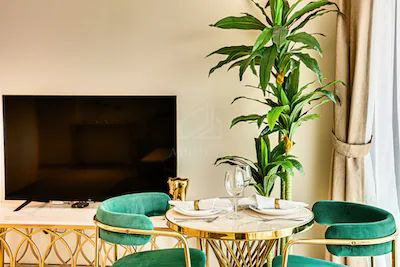 photo_5848441574256656935_x