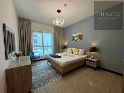 Bright and Spacious l Family SetUp Apartment with view of Palm Beach