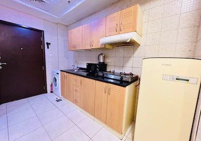 photo_5850693374070343880_x-1