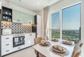 Fully Furnished | 2-Bed | Golf Views
