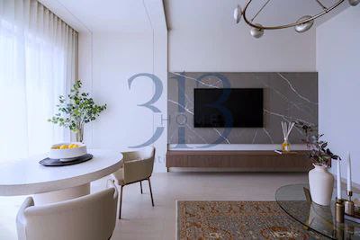 photo_5850693374070343989_x