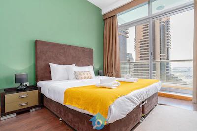 Luxurious 2 BHK Apartment in Dubai Marina | Stunning Waterfront Views!