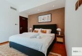 Dubai Marina Delight: Spacious Retreat for Groups
