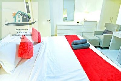 photo_5850693374070344125_x