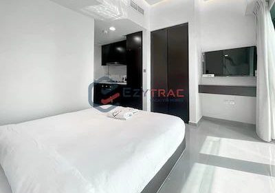 photo_5850693374070344166_x