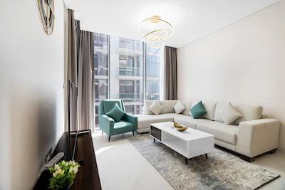 photo_5850693374070344171_x-1