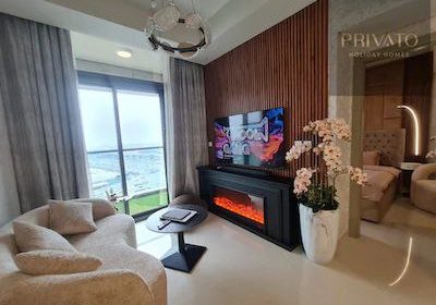 photo_5850693374070344284_x