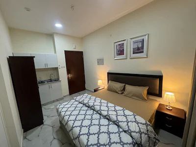 Deluxe Furnished Studio rooms with attached washroom near union metro
