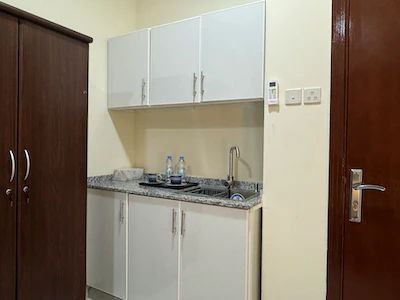 Deluxe Furnished Studio rooms with attached washroom near union metro