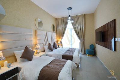 photo_5850693374070344369_x