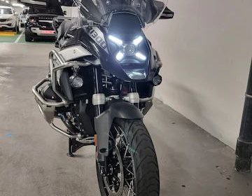 photo_5857133823559582417_x