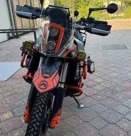 photo_5857133823559582449_x