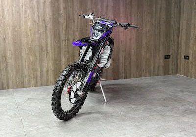 photo_5857133823559582464_x