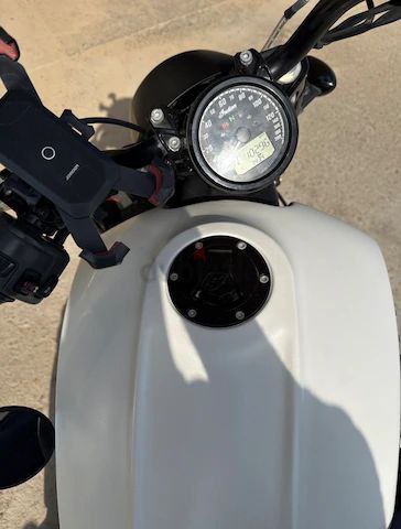 Indian scout bobber 2021