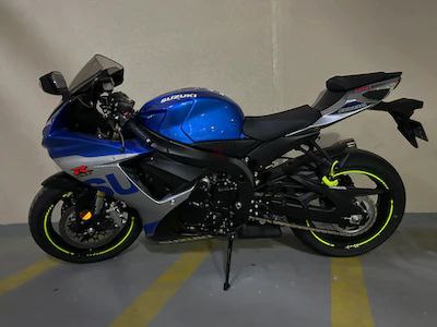 Suzuki GSXR-750