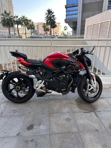 MV Agusta Brutale 1000