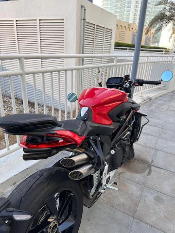 MV Agusta Brutale 1000