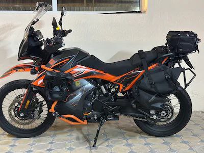 KTM 890 S 2022
