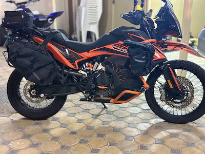 KTM 890 S 2022