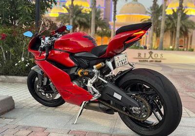 photo_5857133823559582566_x