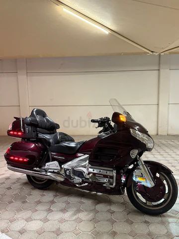 Gold wing big screen very clean