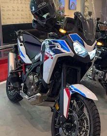 photo_5857133823559582750_x