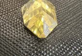 Gold clock with excellent diamond stone