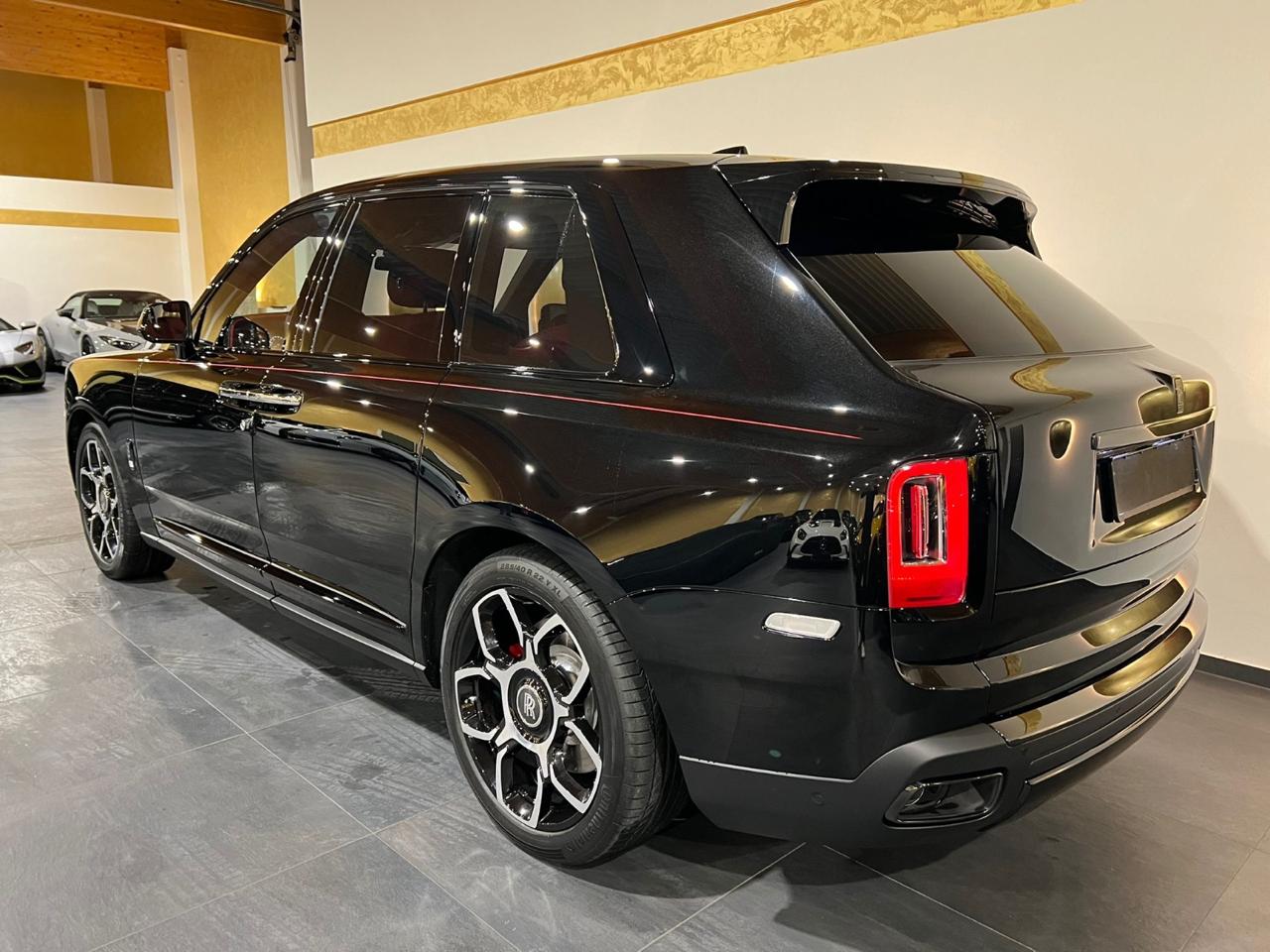 Rolls-Royce Cullinan 2024 – Full Option | UK Spec | Only 7,000 km | AED 1,970,000