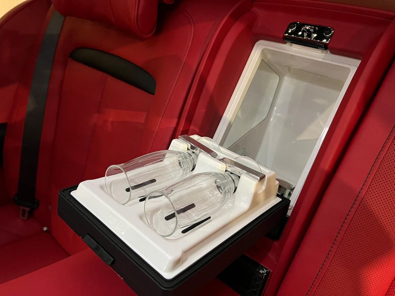 Rolls-Royce Cullinan 2024 – Full Option | UK Spec | Only 7,000 km | AED 1,970,000