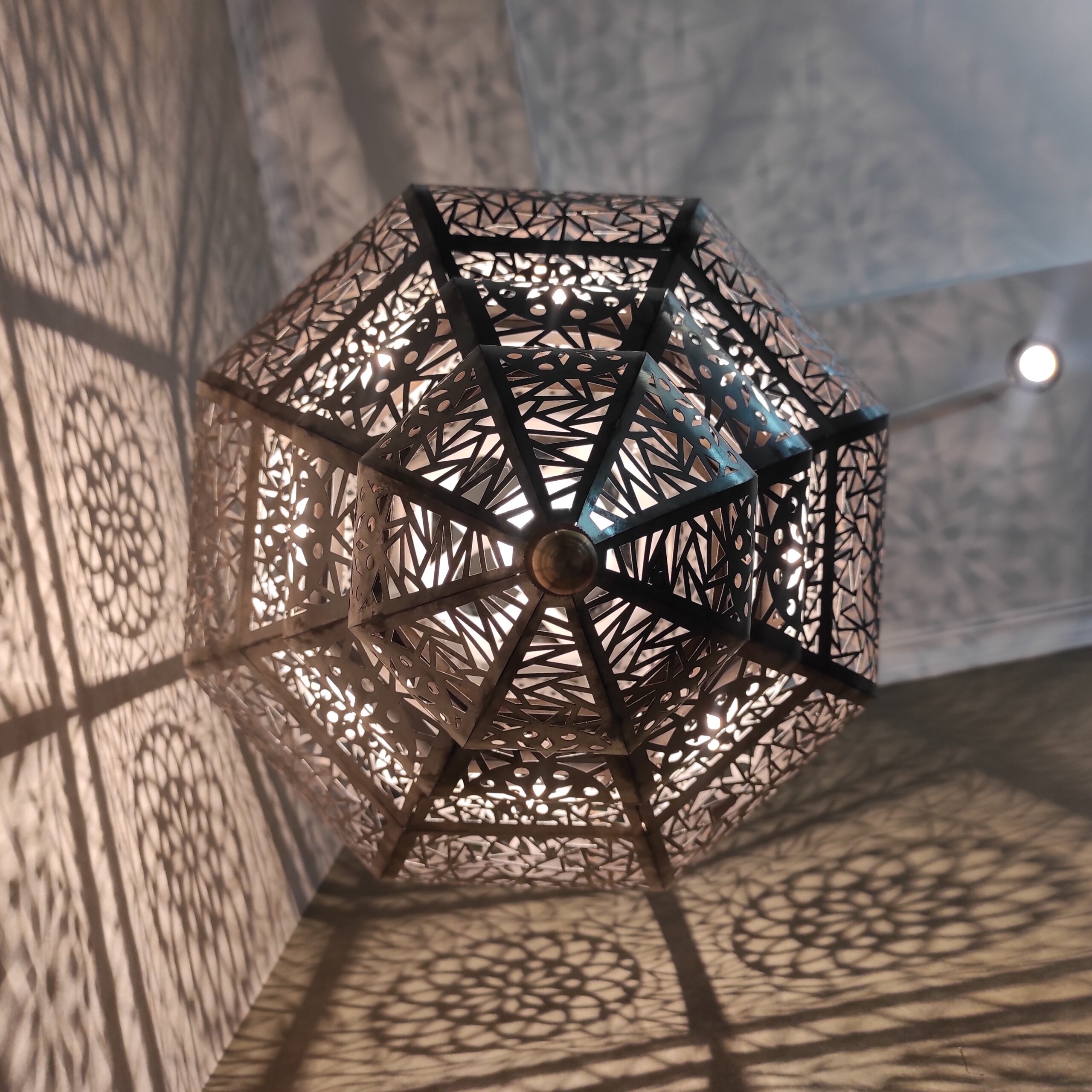 Handmade octagonal chandelier in Moroccan style – “Fouad”
