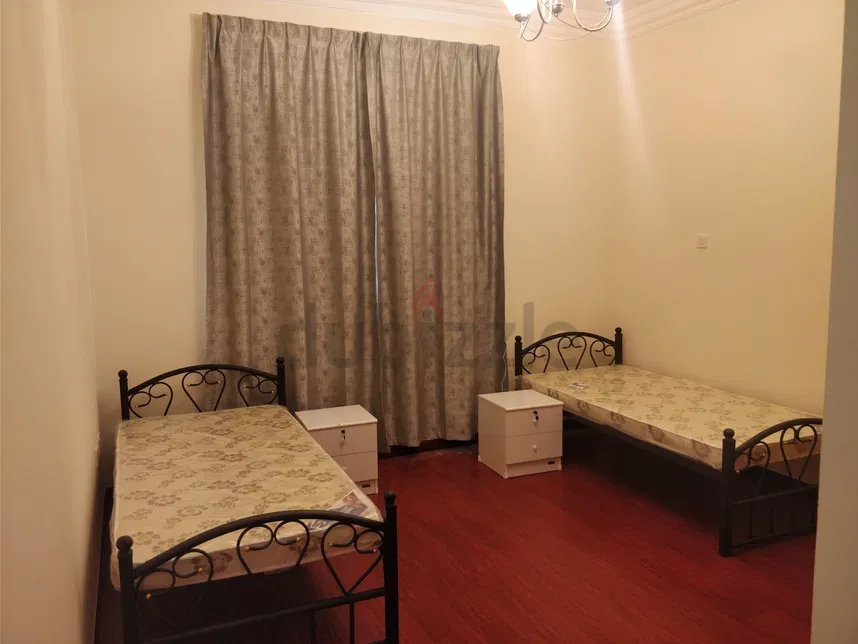 We are looking for male flat mate to share 1 BHK apartment.