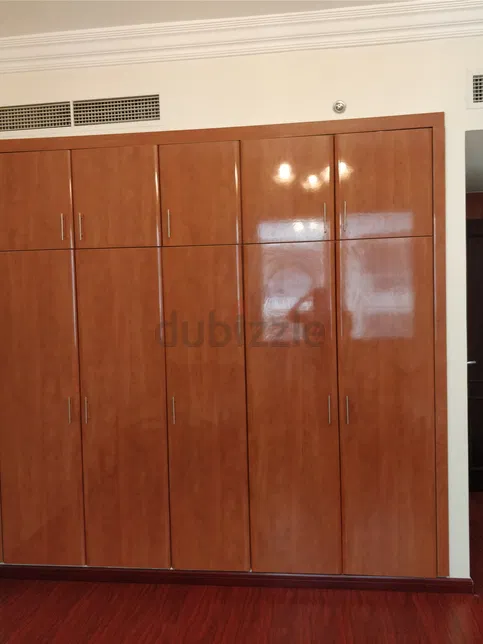 We are looking for male flat mate to share 1 BHK apartment.