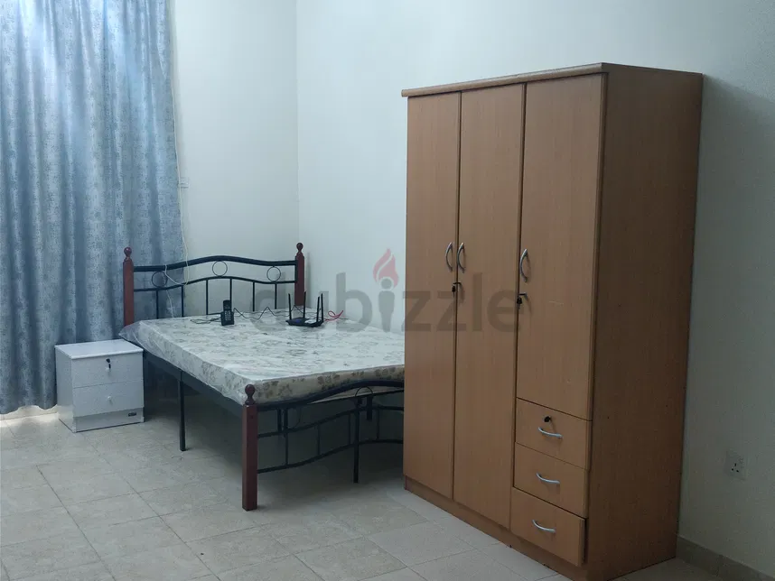 We are looking for male flat mate to share 1 BHK apartment.