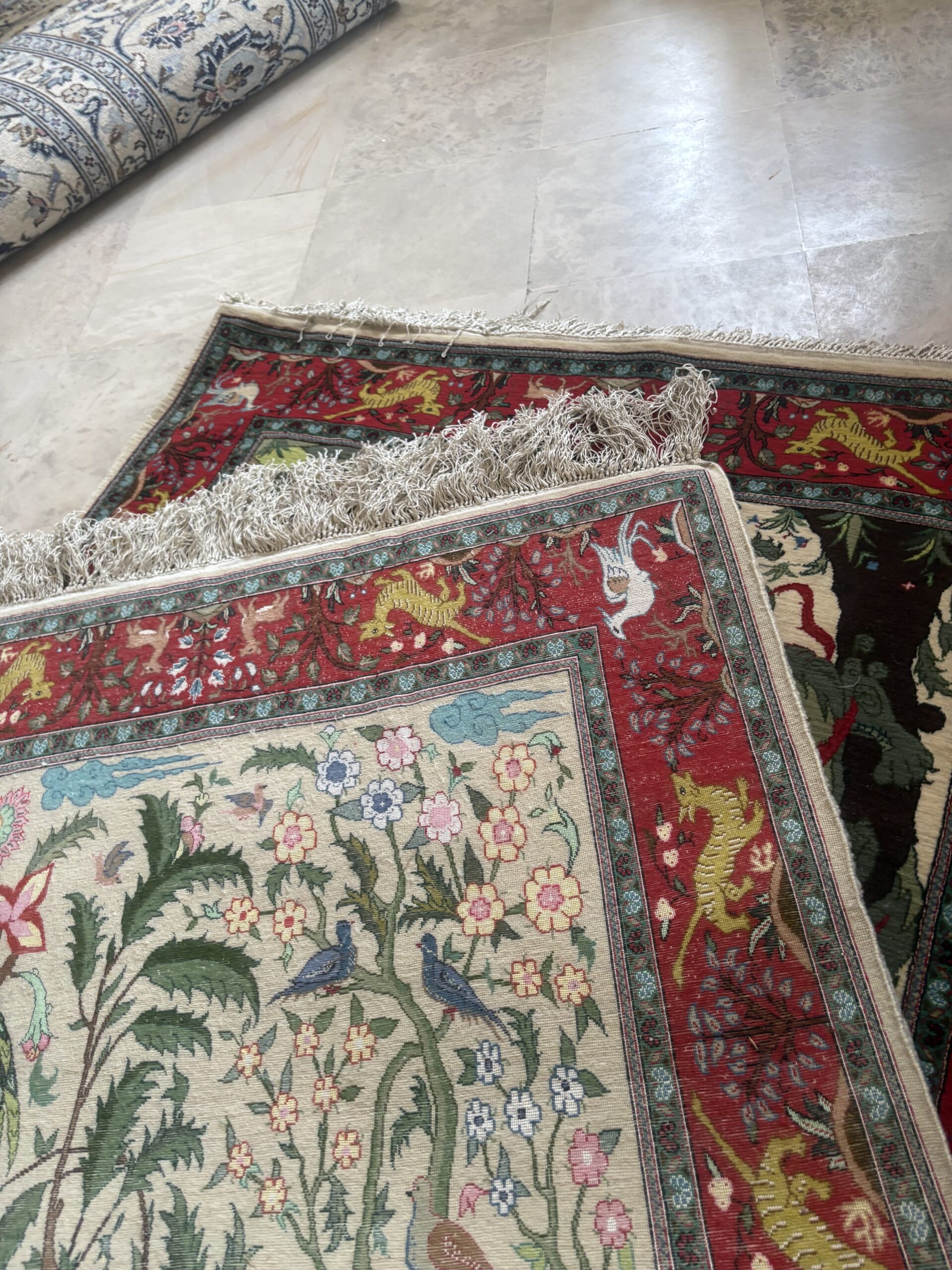 Fine Persian Qom Hunting Scene Rug – Silk Foundation, Silk Highlights