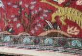 Fine Persian Qom Hunting Scene Rug – Silk Foundation, Silk Highlights