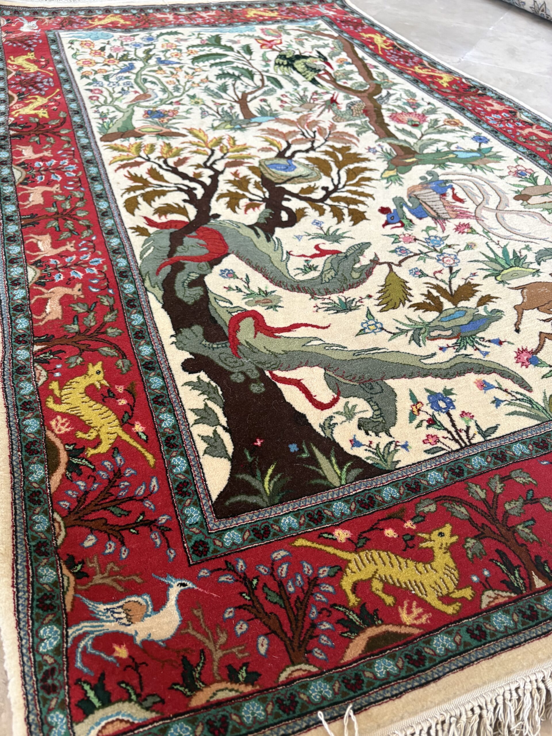 Fine Persian Qom Hunting Scene Rug – Silk Foundation, Silk Highlights