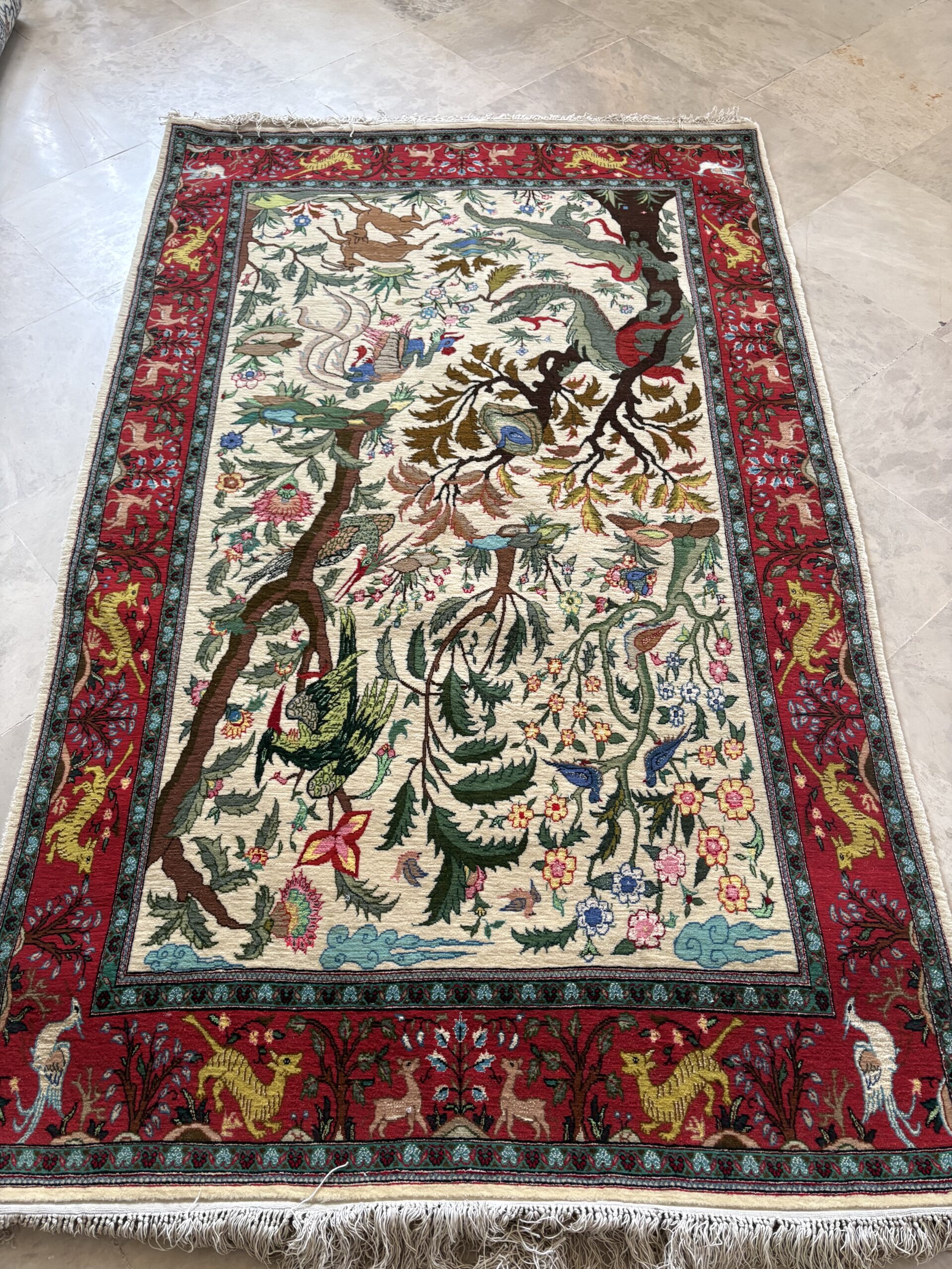 Fine Persian Qom Hunting Scene Rug – Silk Foundation, Silk Highlights
