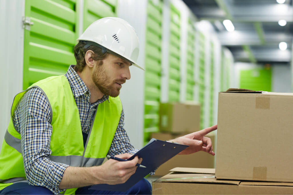Freight forwarding service in Al Hamriyah Free Zone